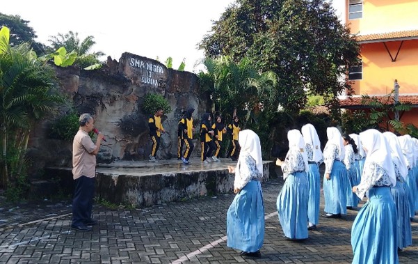 gambar berita